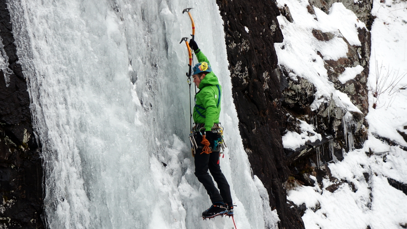 Illustration for article titled Climbing Quebec’s Frozen Waterfalls